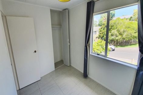 Photo of property in 11 Kearney Place, Massey, Auckland, 0614