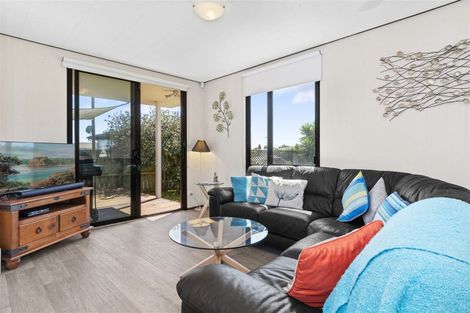 Photo of property in 5 Longstead Avenue, Papamoa Beach, Papamoa, 3118