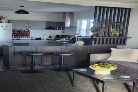 Photo of property in 2 Dawick Street, Foxton Beach, Foxton, 4815