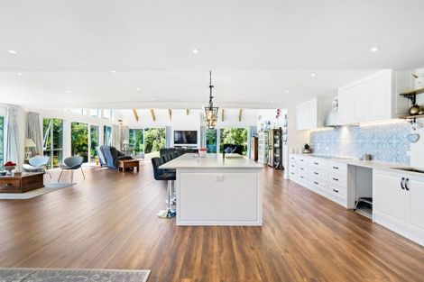 Photo of property in 105 Grassmere Road, Henderson Valley, Auckland, 0612