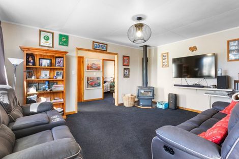 Photo of property in 16 Cumming Street, Okato, 4335