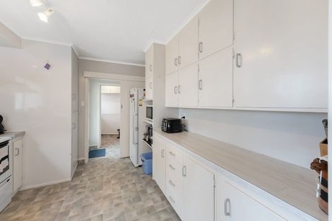 Photo of property in 2 Surrey Street, Stratford, 4332