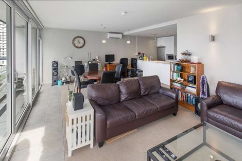 Photo of property in Montreaux Apartments, 7h/164 The Terrace, Wellington Central, Wellington, 6011