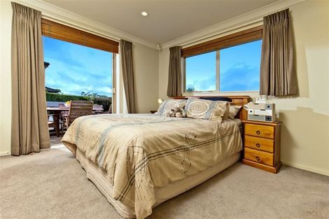 Photo of property in 35 Sapperton Drive, Henderson, Auckland, 0612