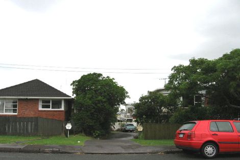 Photo of property in 3/83 Sylvan Avenue, Northcote, Auckland, 0627
