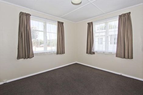 Photo of property in 124 Hewer Crescent, Naenae, Lower Hutt, 5011