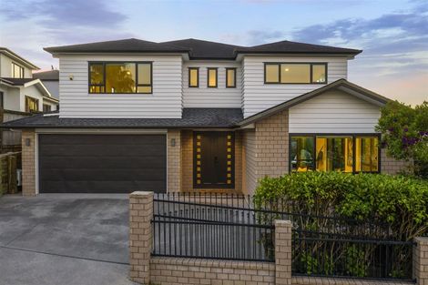 Photo of property in 16 Fernhill Way, Oteha, Auckland, 0632