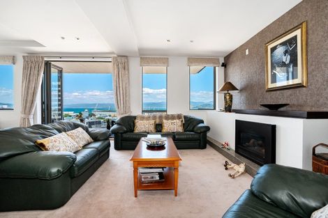 Photo of property in 12/95 Molesworth Street, Thorndon, Wellington, 6011