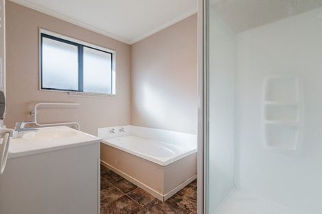 Photo of property in 17 Brooklyn Heights Drive, Kelvin Grove, Palmerston North, 4414