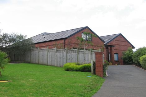 Photo of property in 12 Dorchester Place, Orewa, 0931