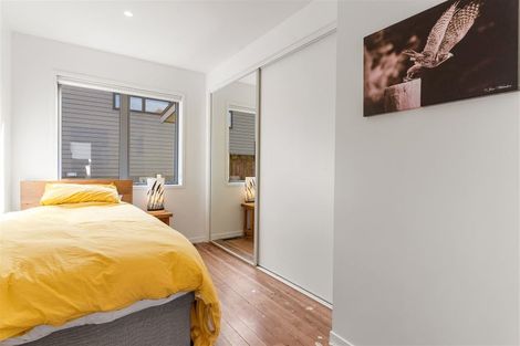 Photo of property in 1/730 Beach Road, Browns Bay, Auckland, 0630