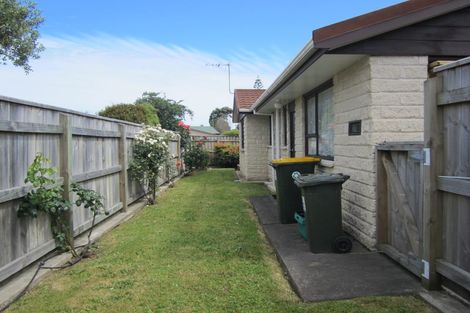 Photo of property in 5a Waimarie Avenue, Paraparaumu, 5032