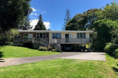 Photo of property in 2/1 Bronwyn Place, Torbay, Auckland, 0630