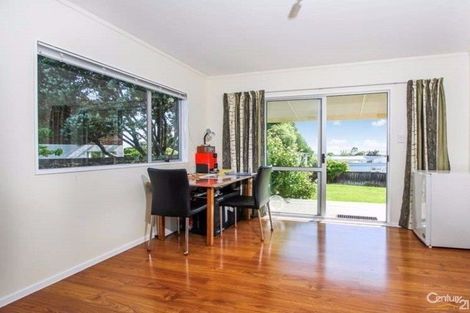 Photo of property in 44 Coniston Avenue, Te Atatu South, Auckland, 0610