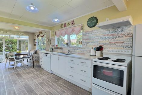 Photo of property in 1/156 Kennedy Road, Marewa, Napier, 4110