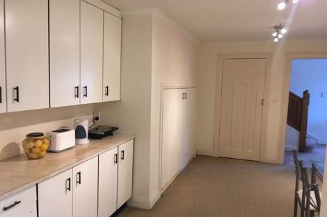 Photo of property in 77 Webb Street, Mount Cook, Wellington, 6011