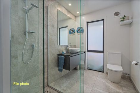 Photo of property in 20 Ngaroma Crescent, Whitianga, 3510