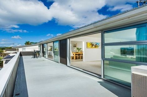 Photo of property in 1/2 Ocean View Road, Milford, Auckland, 0620