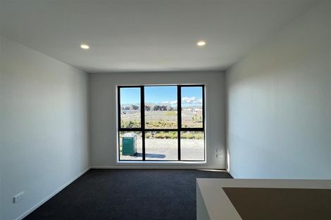 Photo of property in 31 Aramata Road, Papakura, 2110