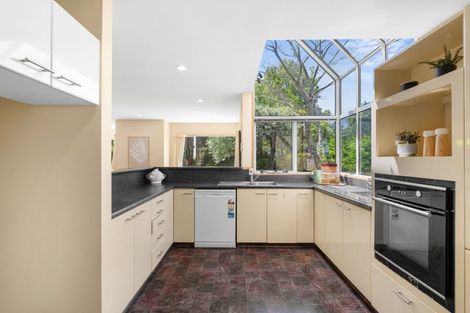 Photo of property in 11 Brockhall Lane, Avonhead, Christchurch, 8042