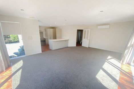 Photo of property in 84 Bowhill Road, New Brighton, Christchurch, 8083
