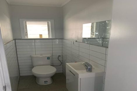 Photo of property in 11a Hill Crescent, Papakura, 2110