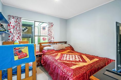 Photo of property in 12 Noeleen Street, Glenfield, Auckland, 0629