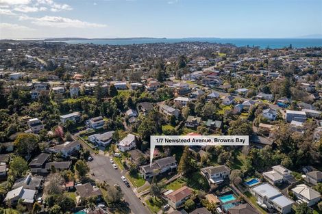 Photo of property in 1/7 Newstead Avenue, Browns Bay, Auckland, 0632