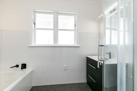 Photo of property in 8 Anthony Street, Tawa, Wellington, 5028