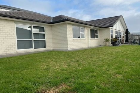 Photo of property in 7 Kingfisher Road, Silverdale, 0932