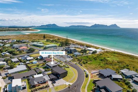 Photo of property in 84 Bream Bay Drive, Ruakaka, 0116
