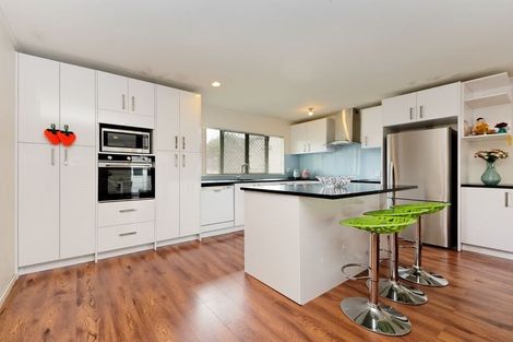 Photo of property in 20 Albizia Avenue, Henderson, Auckland, 0612