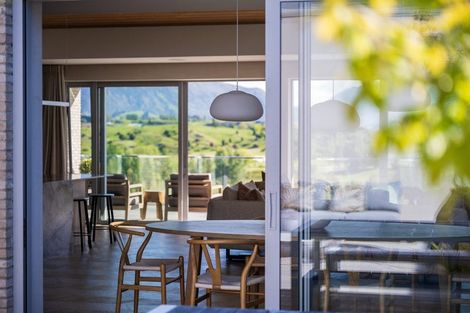 Photo of property in 16 Advance Terrace, Arrowtown, 9302