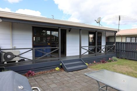 Photo of property in 4/7 Settlement Road, Papakura, 2110