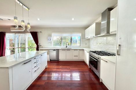 Photo of property in 10 Palazzo Close, Flat Bush, Auckland, 2019