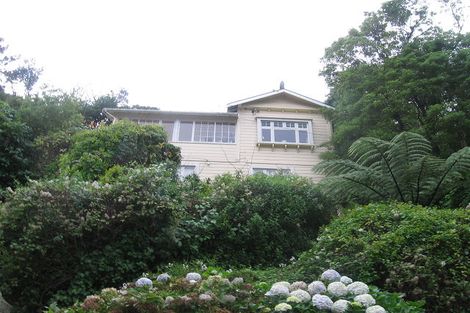 Photo of property in 6 Governor Road, Northland, Wellington, 6012