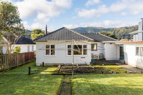 Photo of property in 17 Sharpe Crescent, Wainuiomata, Lower Hutt, 5014