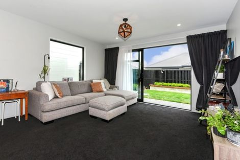 Photo of property in 105 Faringdon Boulevard, Rolleston, 7615