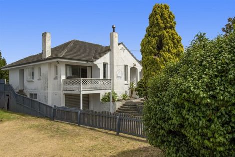 Photo of property in 4 Pitau Road, Mount Maunganui, 3116