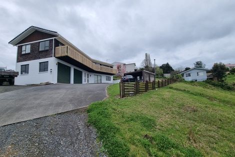 Photo of property in 17b Colmar Road, Mellons Bay, Auckland, 2014