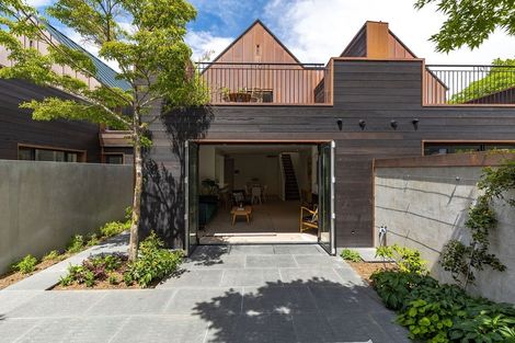 Photo of property in 93 Holly Road, St Albans, Christchurch, 8014