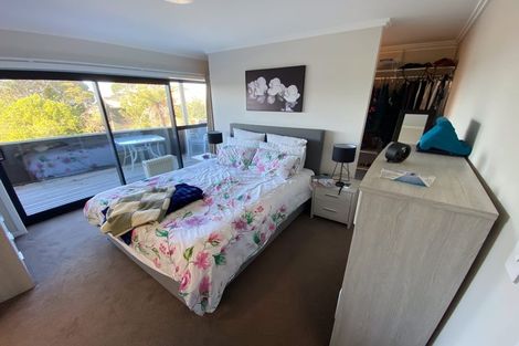 Photo of property in 927 East Coast Road, Northcross, Auckland, 0632