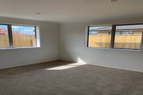 Photo of property in 12 Tarata Grove, Lansdowne, Masterton, 5810