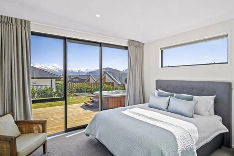 Photo of property in 3 Little Alpha Loop, Wanaka, 9305