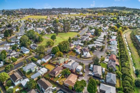 Photo of property in 3/3 Eulogy Place, Randwick Park, Auckland, 2105