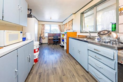 Photo of property in 17 Moncrieff Avenue, Clendon Park, Auckland, 2103