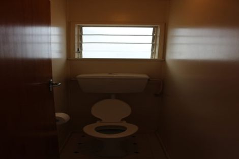 Photo of property in 2/34 Chartwell Avenue, Glenfield, Auckland, 0629