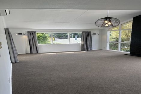 Photo of property in 37 Bird Grove, Stokes Valley, Lower Hutt, 5019