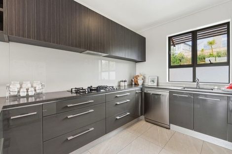 Photo of property in 30 Mackay Drive, Greenhithe, Auckland, 0632
