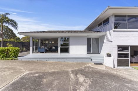 Photo of property in 24 Gulf Crest, Bucklands Beach, Auckland, 2012